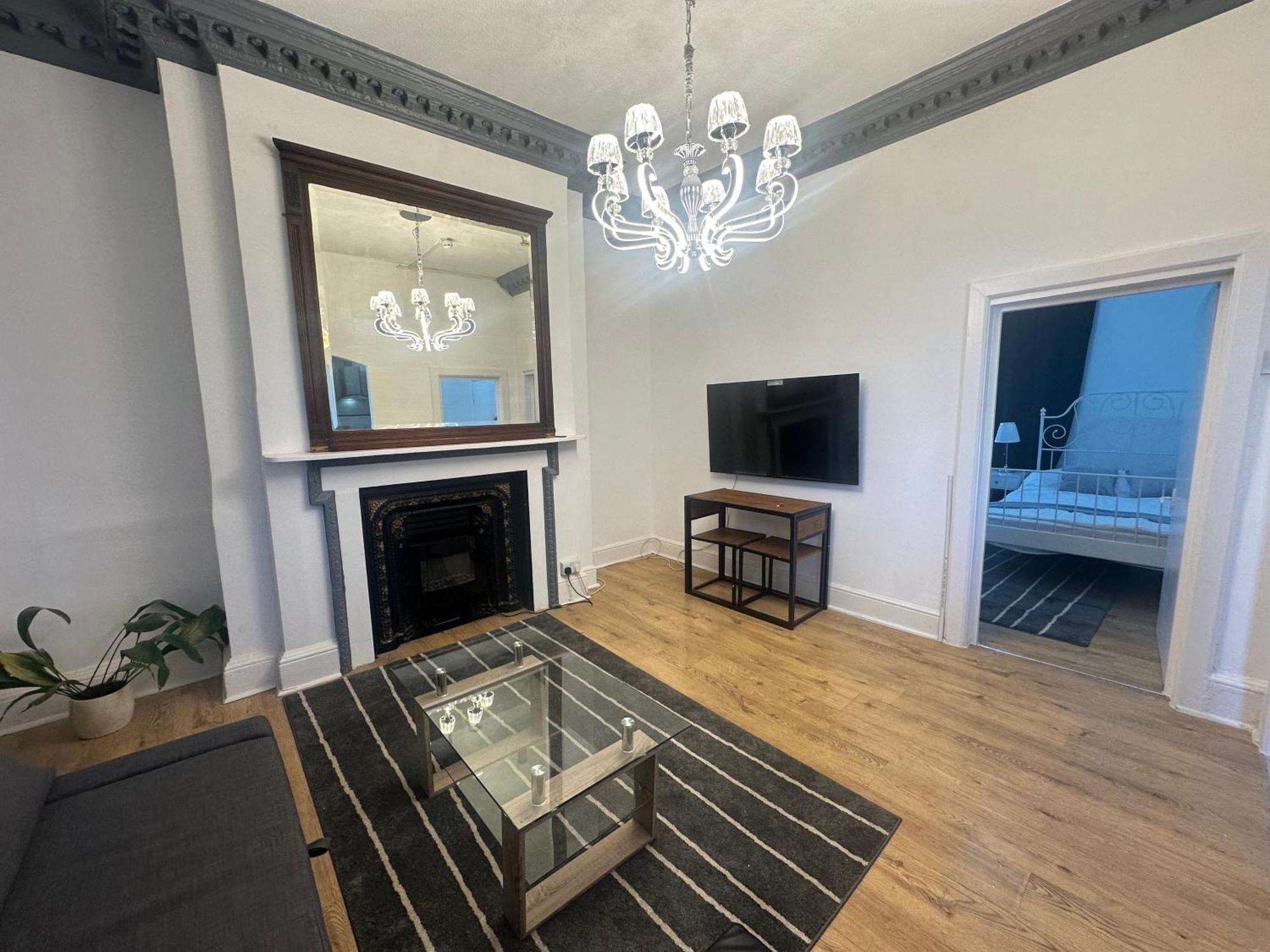 First Floor One Bed Apartment In Central West Londra Exterior foto
