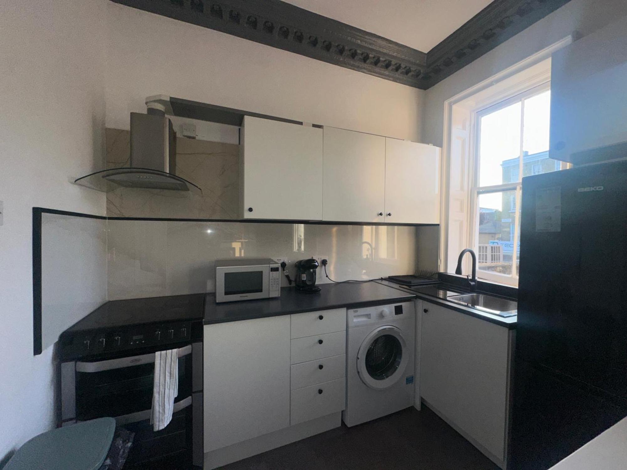 First Floor One Bed Apartment In Central West Londra Exterior foto